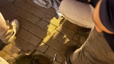 Olay, Kocaeli ilinin Körfez ilçesine bağlı Fatih Mahallesi’ndeki bir parkta