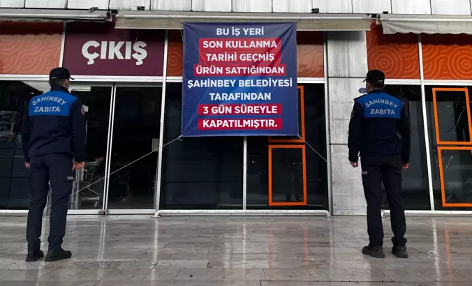 Gaziantep Şahinbey Belediyesi Zabıta Ekipleri, gıdada güvenlik için denetime çıktı.