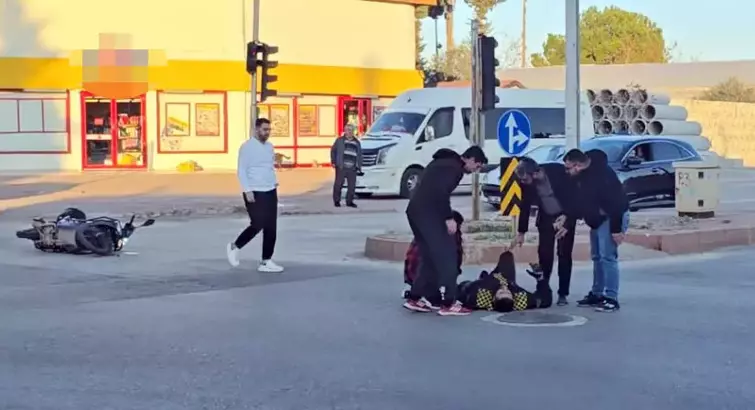 Antalya’nın Döşemealtı ilçesin Bahçekaya Mahallesinde şehir merkezine motoruyla giden Avni