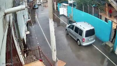 Olay anı, çevredeki güvenlik kameralarına yansıdı. Daha önceki olayda; C.Ç.,