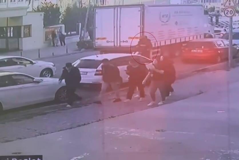 Olay, geçtiğimiz hafta Beylikdüzü ilçesi Adnan Kahveci Mahallesi’nde yaşandı. Edinilen