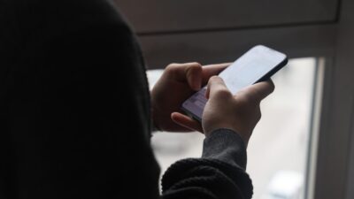 Akıllı telefonların günlük hayatta kullanımının yaygınlaşmaya başlamasıyla sosyal medya platformlarında