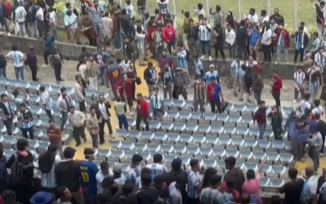 45 dakika sürmesi planlanan etkinlikte Messi, sadece 10 dakika sahada