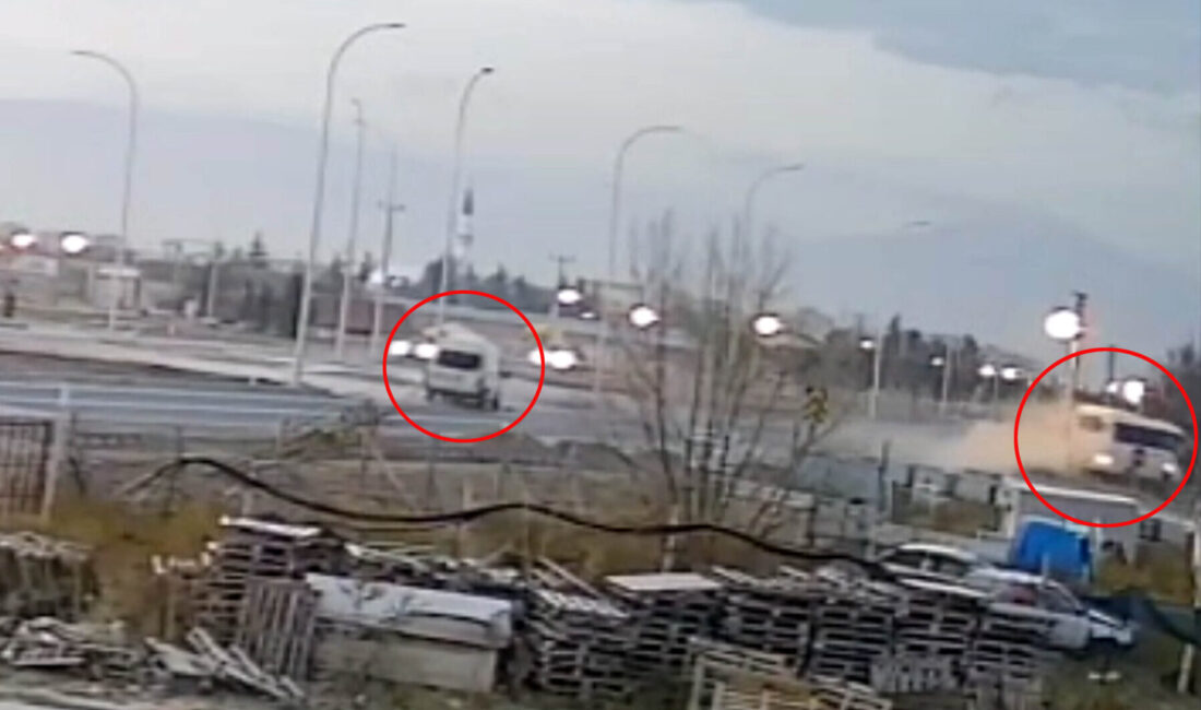 Kaza, Bolvadin ilçesi girişinde, sabah erken saatlerde meydana geldi. Özburun