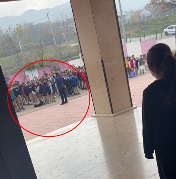 Bursa’nın İnegöl ilçesindeki bir ortaokulda yaşanan ve cep telefonu kamerasına