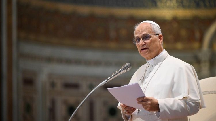 Papa 14’üncü Leo, Lübnan’ın başkenti Beyrut’taki programını tamamladı ve Roma’ya