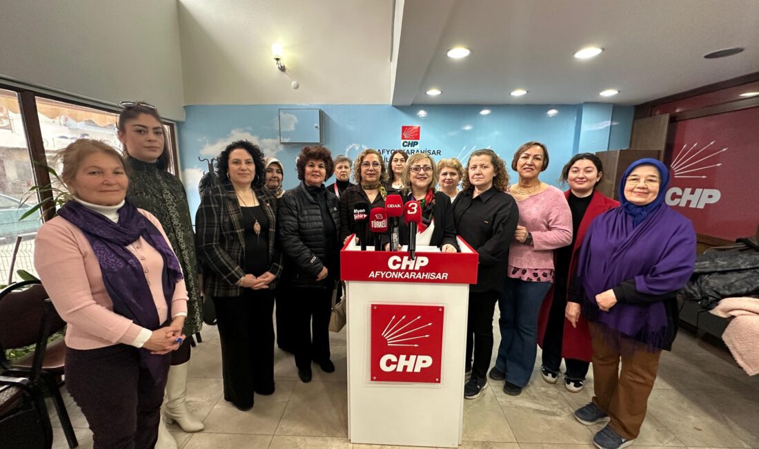 Kadın Kolları Başkanı Nazan Aksu ve partili kadınların katılımıyla gerçekleştirilen