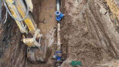 Vidanjör ekiplerince yürütülen temizlik çalışmalarının yanı sıra, kanal ekipleri tarafından