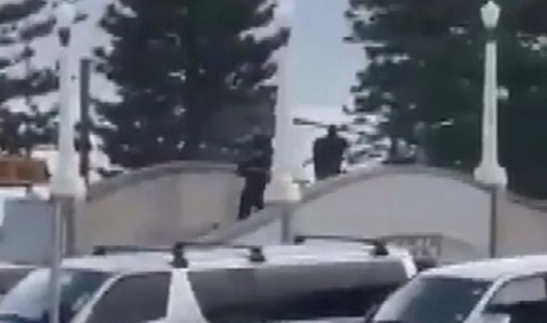 Avustralya basını, Bondi Plajı’nda düzenlenen saldırı sırasında yaşanan kahramanlık anlarını