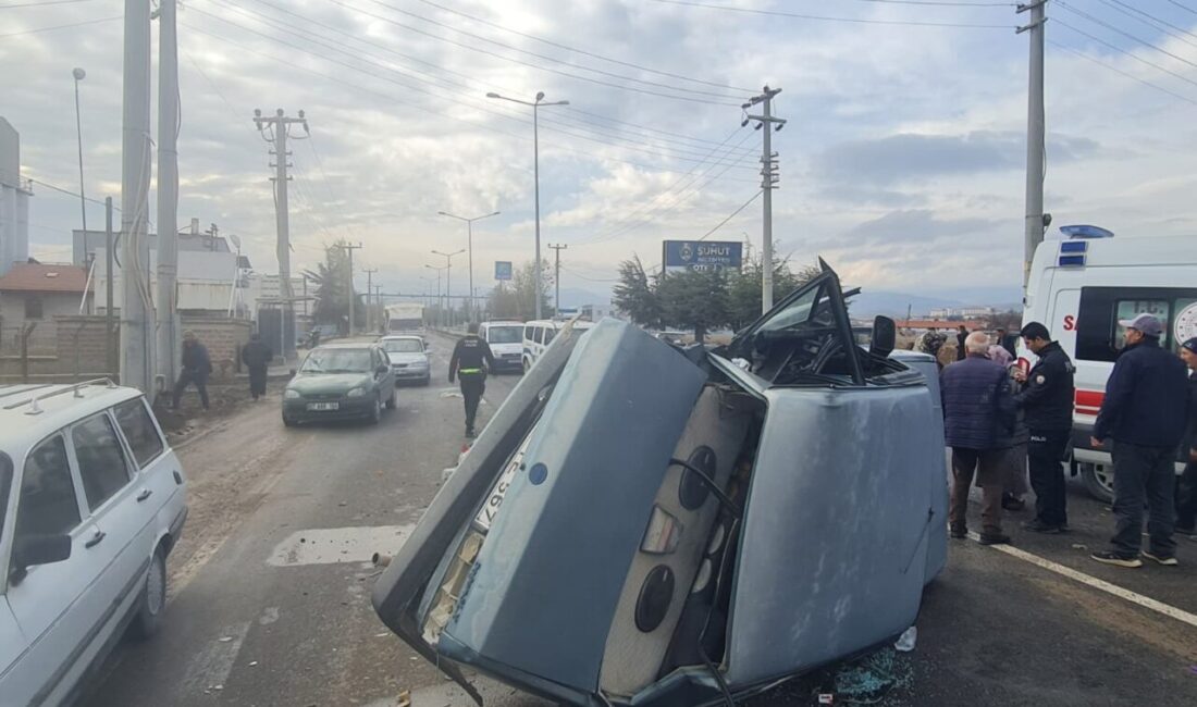 AFYONKARAHİSAR (AA) – Afyonkarahisar'ın Şuhut ilçesinde iki otomobilin çarpışması sonucu