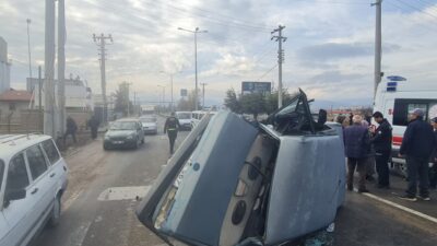 AFYONKARAHİSAR (AA) – Afyonkarahisar'ın Şuhut ilçesinde iki otomobilin çarpışması sonucu