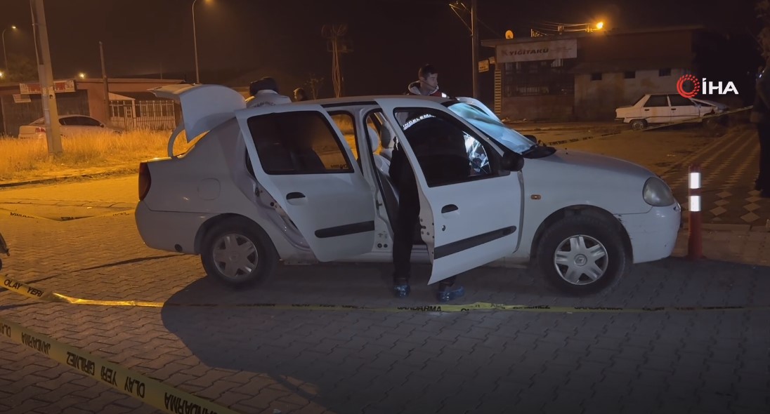 Olayın ardından araçta bulunan biri muhtar, biri bekçi 3 kişi