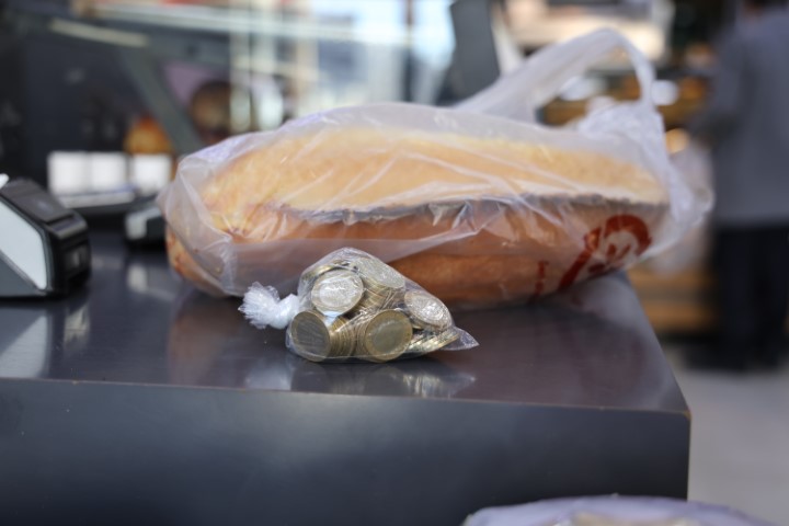 Ülke genelinde yaşanan bozuk para sıkıntısı, Sivas’ta bir ekmek fırınını