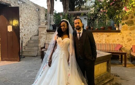 Adana’nın Feke ilçesinde doğan ve yurt dışında tasarım işiyle uğraşan