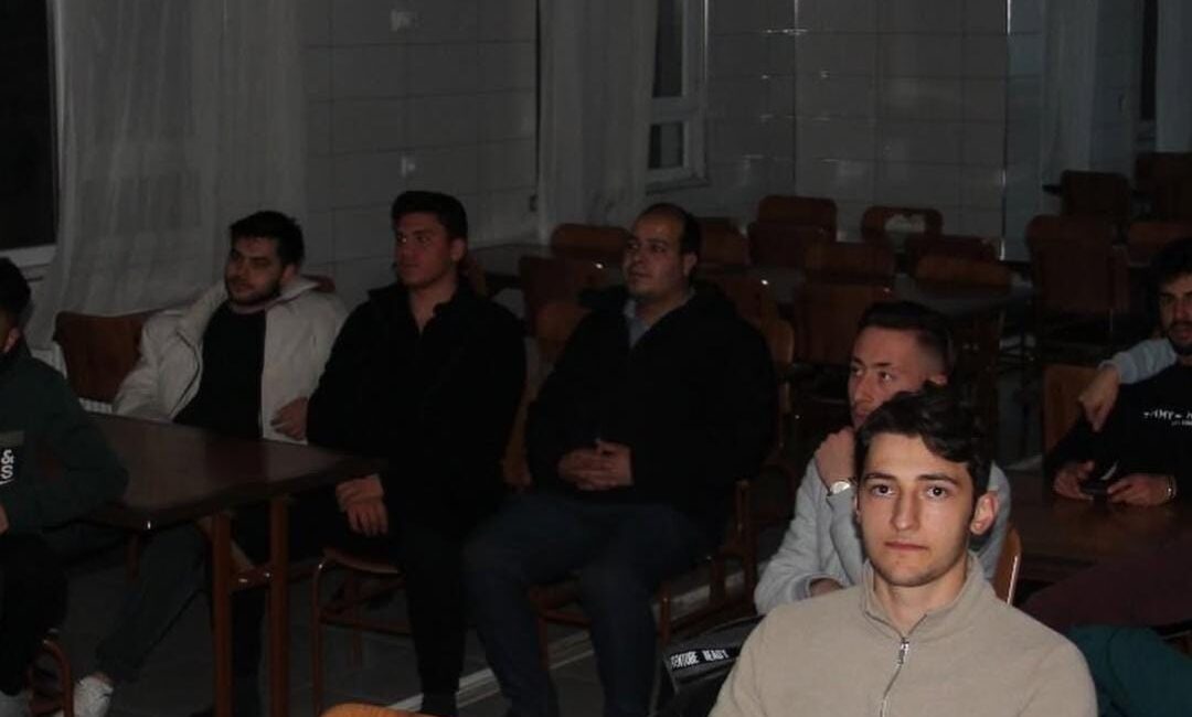 Öğrencilerin sosyal ve kültürel gelişimine katkı sağlamayı amaçlayan etkinlikte, film