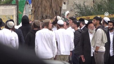 Baskın sırasında İsrail güçleri, Eski Şehir’e giriş yapmak isteyen Filistinlilere