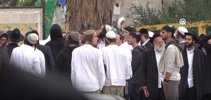 Baskın sırasında İsrail güçleri, Eski Şehir’e giriş yapmak isteyen Filistinlilere