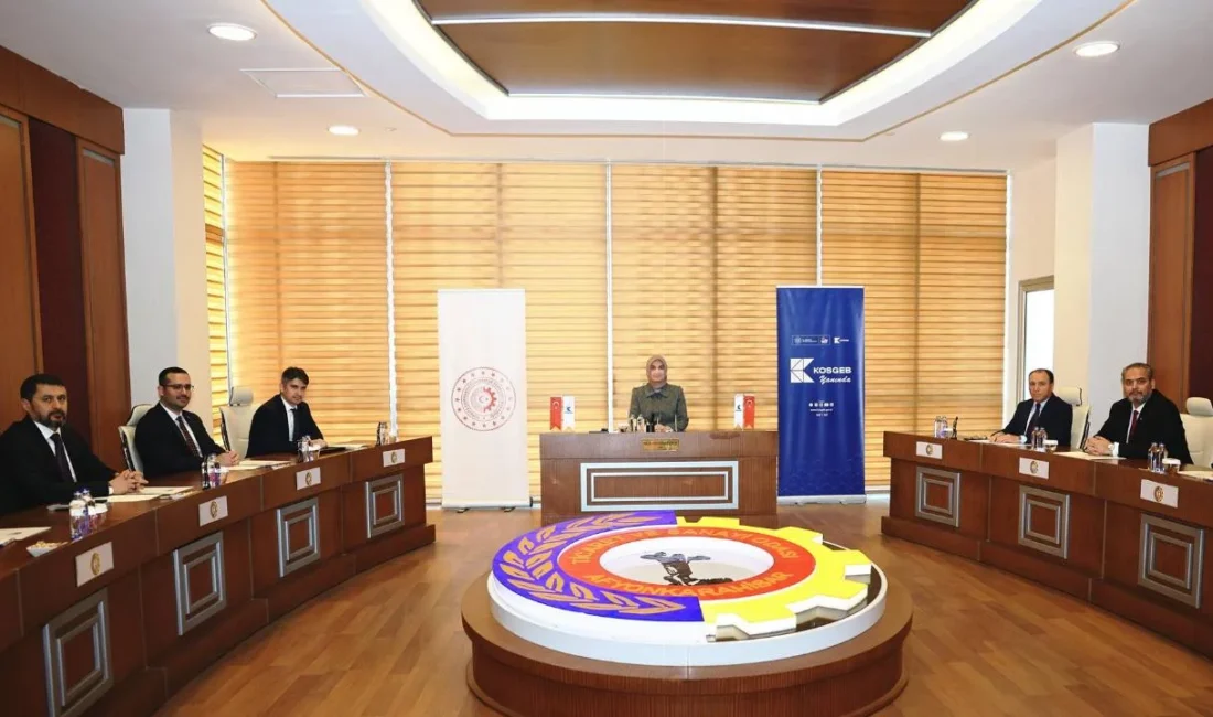 Toplantı, ATSO ev sahipliğinde gerçekleştirildi. Destek programına başvuran girişimcilerin projeleri