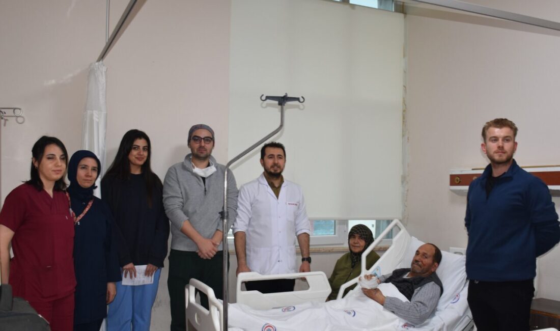 - Afyonkarahisar'da operasyonu gerçekleştiren Doktor Öğretim Üyesi Arif Yılmaz:
- "Aldığımız