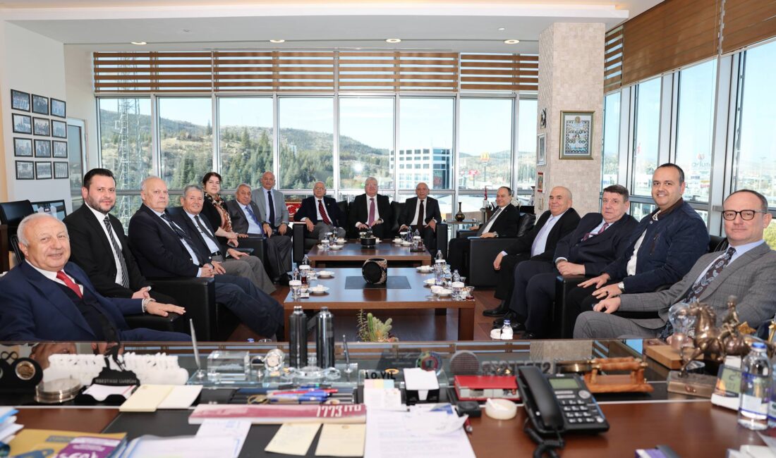 Okumuş’un yanı sıra ziyarette Genel Başkan Yardımcıları M. Erol Sözen,