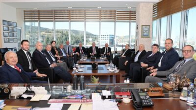 Okumuş’un yanı sıra ziyarette Genel Başkan Yardımcıları M. Erol Sözen,