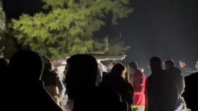 İki gencin vücutlarında kesici alet yaralanmalarına rastlanırken, olayın intihar mı