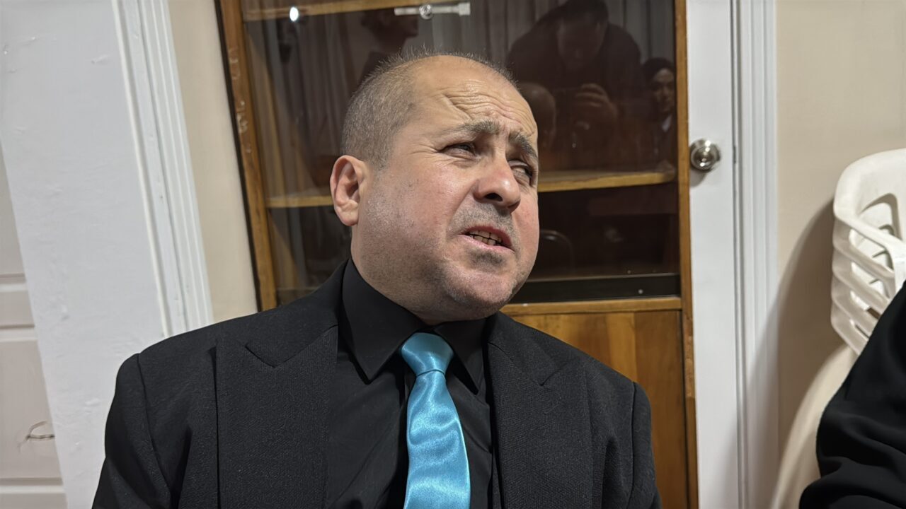 - Koronun solisti Altınokta Körler Derneği Genel Başkan Yardımcısı Hakan