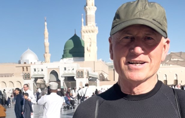 Balıkesir’in Susurluk ilçesinde oturan işçi emeklisi Fahrettin Şener, umreye gitmek