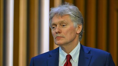 Peskov, başkent Moskova’da gazetecilerin gündemdeki konulara ilişkin bazı sorularını yanıtladı.