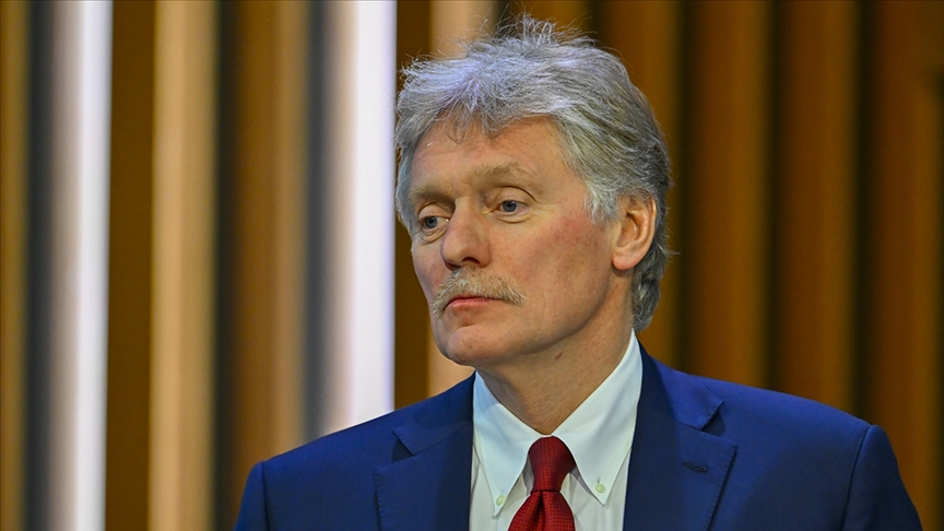 Peskov, başkent Moskova’da gazetecilerin gündemdeki konulara ilişkin bazı sorularını yanıtladı.