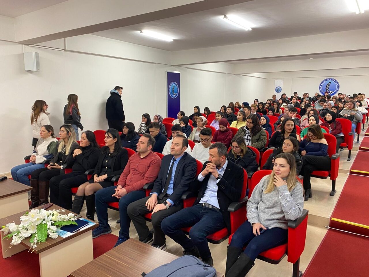 AFYONKARAHİSAR (AA) – Sandıklı Belediye Başkanı Adnan Öztaş, ilçede esnaf