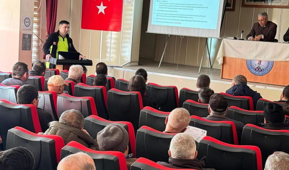 AFYONKARAHİSAR (AA) – Afyonkarahisar'ın Sandıklı ilçesinde okul servis sürücülerine yönelik