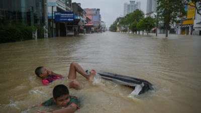 Bölgede yaşanan sel felaketinde binden fazla kişi yaşamını yitirdi. Yaklaşık