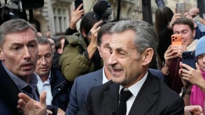https://www.gazete3.com.tr/wp-content/uploads/2025/12/vvv.mp4 Fransa’nın başkenti Paris’te, eski Cumhurbaşkanı Nicolas Sarkozy’nin “Journal d’un