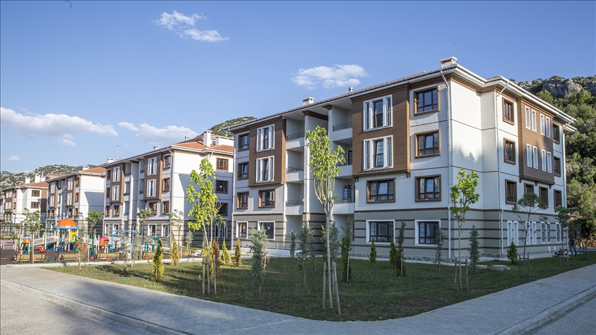 Bakan Murat Kurum, projeye gösterilen teveccühe dikkat çekerek, halkın hükümete