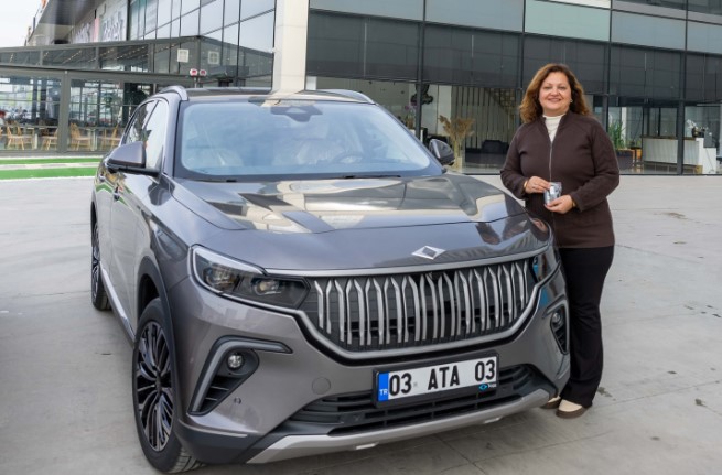 Köksal paylaşımında, “Atatürk milliyetçisiyim. Atatürk milliyetçiliği, yerli üretimi destekleyip ülkesini