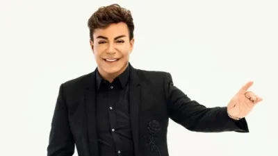 
Bir süredir yoğun bakımda tedavi gören sanatçı Fatih Ürek hayatını