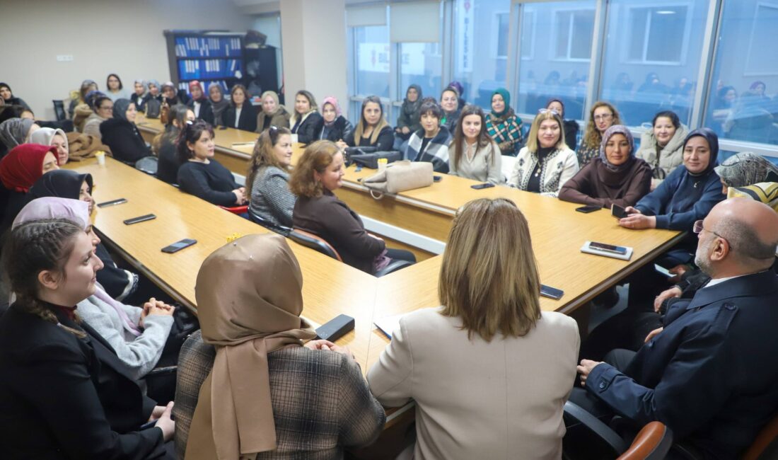 Toplantıda AK Kadınlarının dava bilinci, teşkilat yapısındaki güçlü duruşu ve