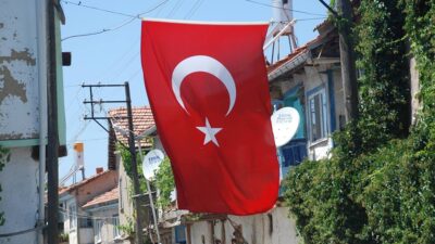 Türkiye genelindeki yerleşim yerleri arasında yapılan isim incelemelerinde, duyanları hem