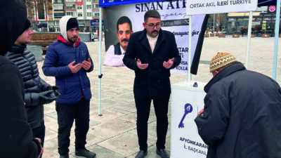 Parti adına yapılan açıklamada, Sinan Ateş’in yalnızca bir akademisyen değil,