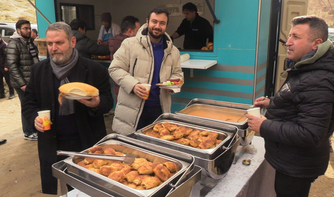 Etkinliğe Afyonkarahisar Vali Yardımcıları Murat Büyükköse ve Celil Ateşoğlu, İhsaniye
