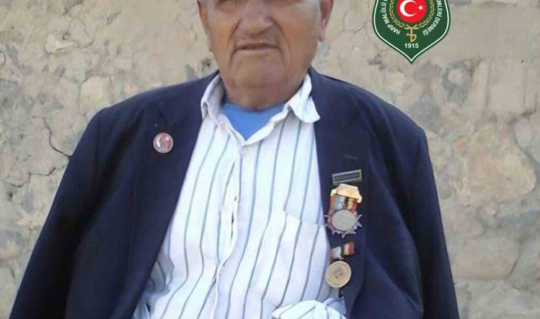 Afyonkarahisarlı 96 yaşındaki Kore Gazisi Süleyman Kızgın yaşlılığa bağlı çeşitli