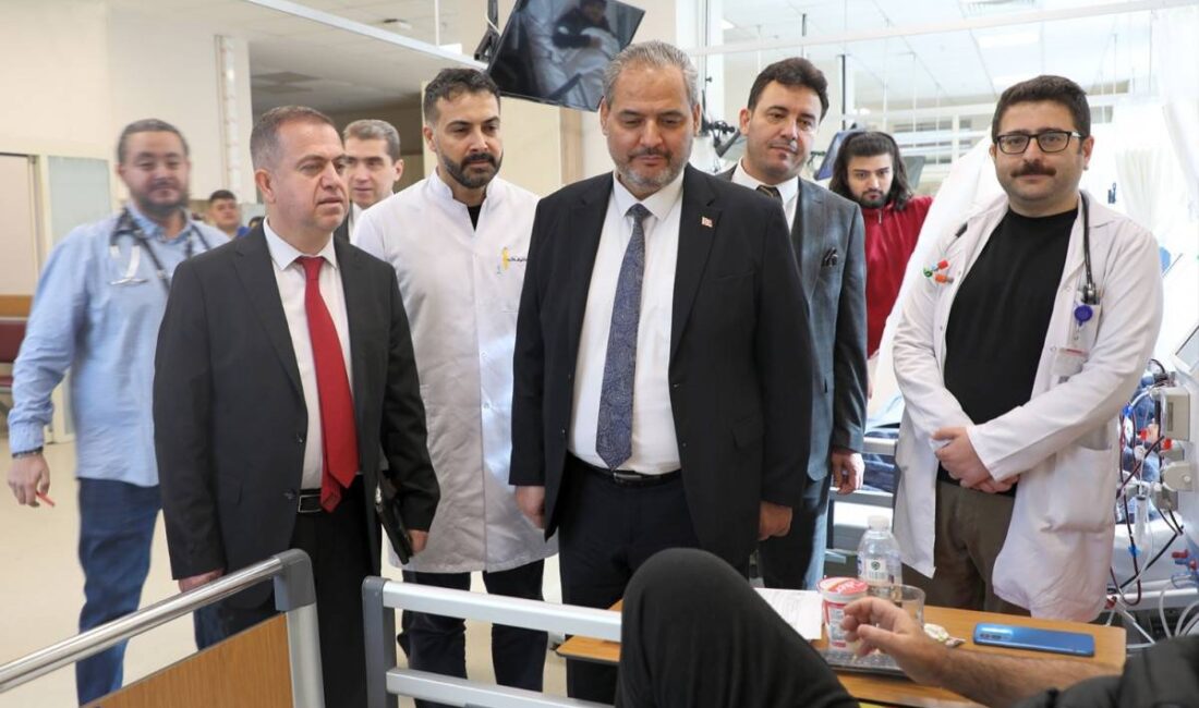 Afyonkarahisar Sağlık Bilimleri Üniversitesi (AFSÜ) Rektörü Prof. Dr. Adem Aslan,