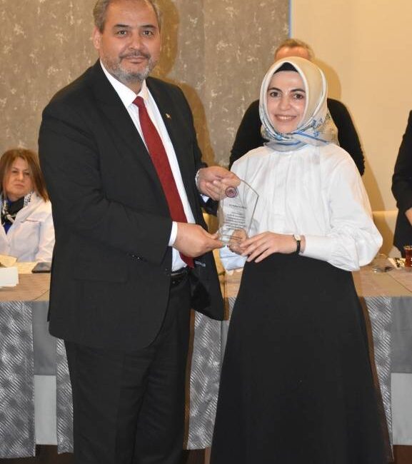 Arş. Gör. Dr. Rabia Yokuş ile Arş. Gör. Dr. Selma