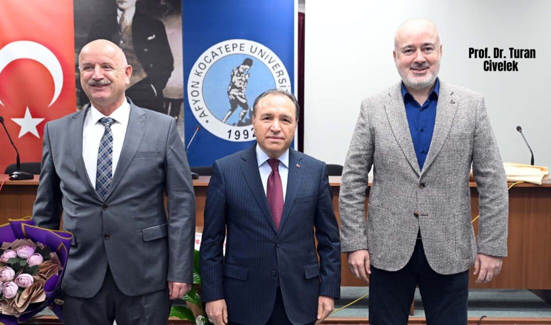 Afyon Kocatepe Üniversitesi (AKÜ) Veteriner Fakültesinde Dekan Prof. Dr. Turan