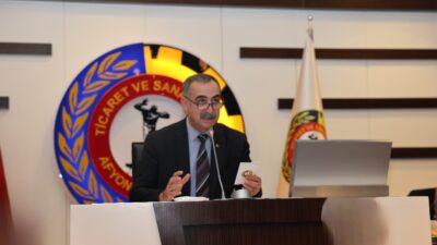 Çoğunluğun sağlanmasının ardından toplantıyı açan ATSO Meclis Başkanı Mustafa Ali