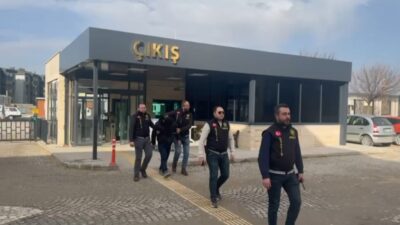  Afyonkarahisar’da çalınan kamyonet polis ekiplerinin saatler süren kamera incelemesi sonrası