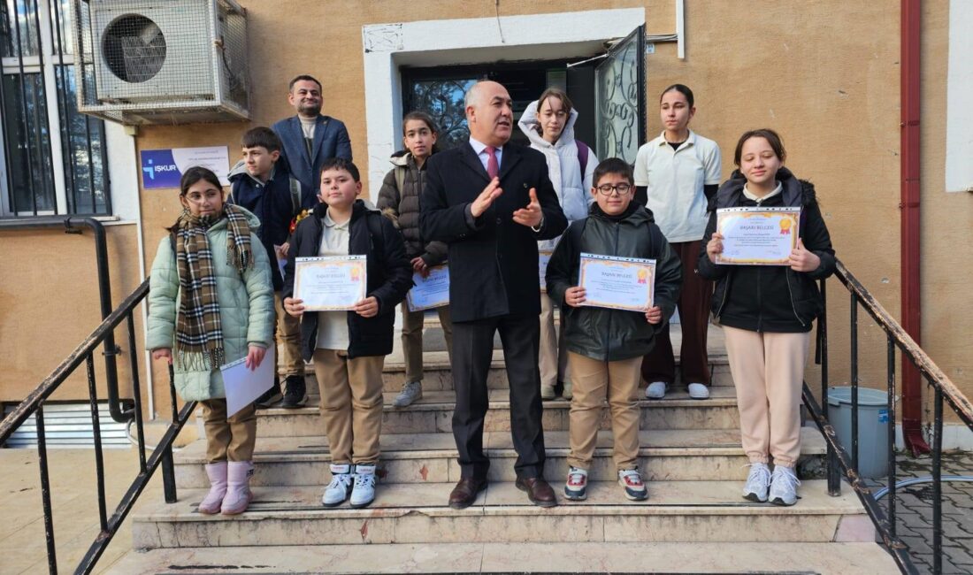 Atatürk Ortaokulu Öğretmenler Kurulu’nun akademik, sanat, spor alanlarında yaptıkları başarılı