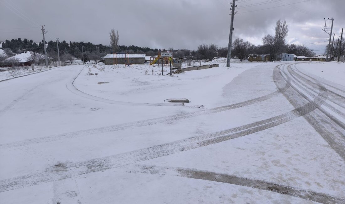 Kentte meteorolojinin yaptığı uyarı sonrası beklenen kar yağışı öğle saatlerinde