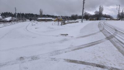 Kentte meteorolojinin yaptığı uyarı sonrası beklenen kar yağışı öğle saatlerinde